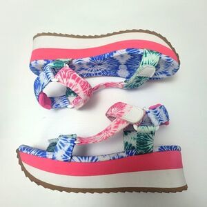 Dirty laundry platform sandals